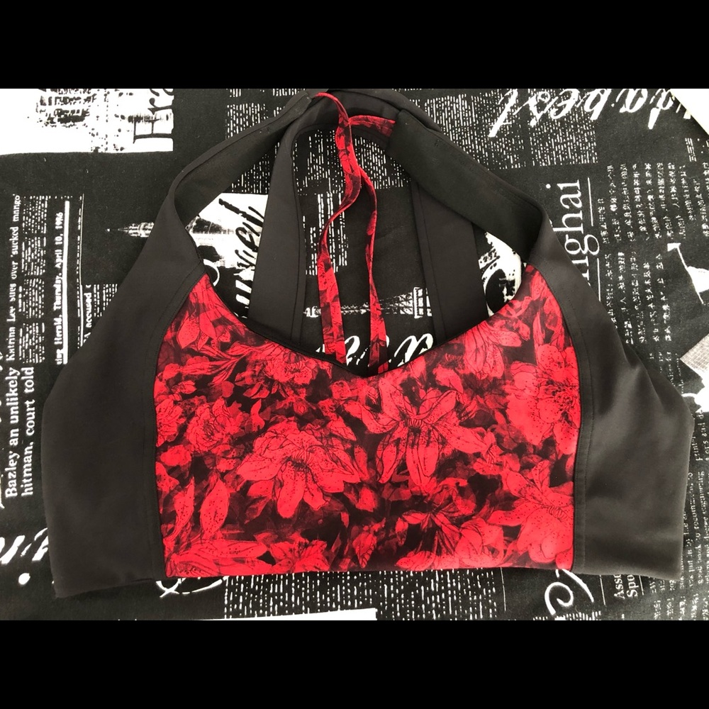 Lululemon sports bra